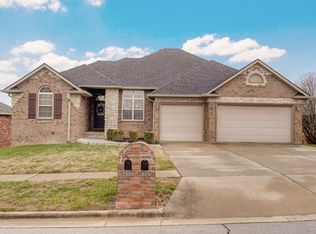2809 N 24th St, Ozark, MO 65721