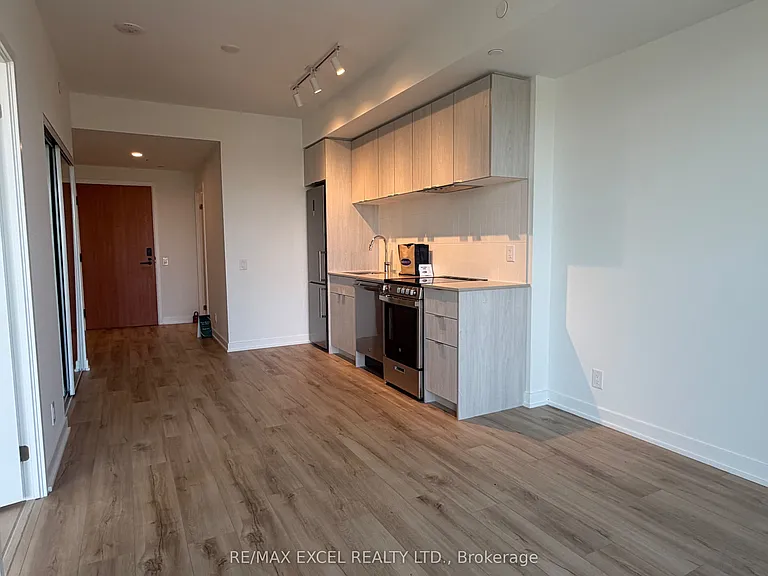 1660 Bloor St W #1013 — Photo 8