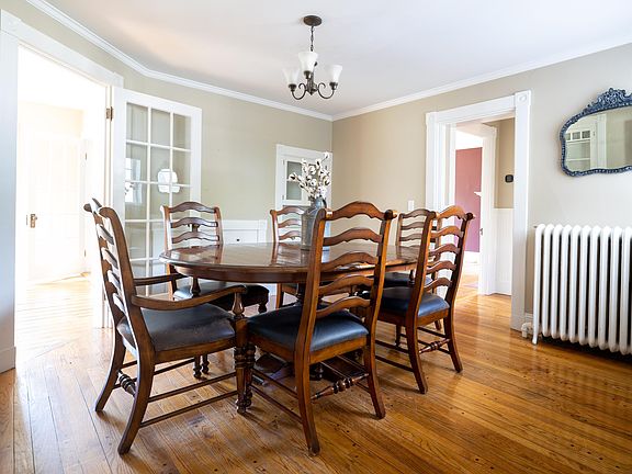 4th image of 37 Main Rd N