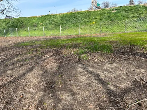 2041 W Fremont St, Stockton, CA 95203