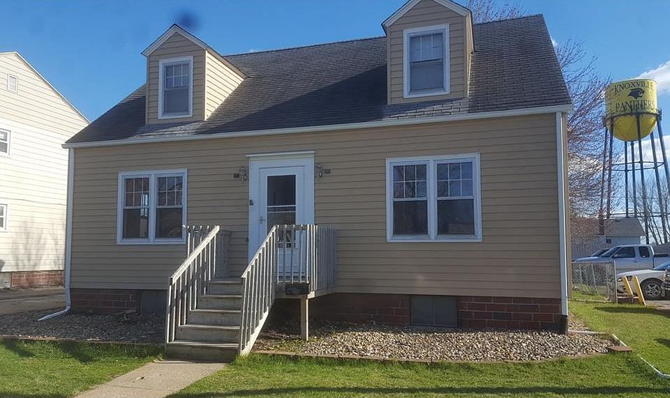 1st image of 914 W Pleasant St