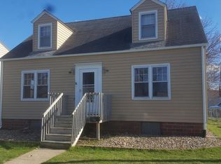914 W Pleasant St, Knoxville, IA 50138