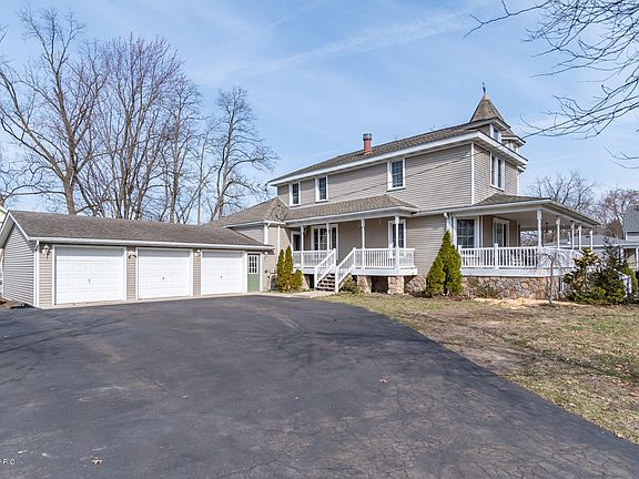 4th image of 211 N Gremps St