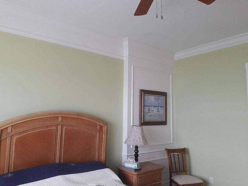 1st image of 4 Harbour Isle Dr #Penthouse 4