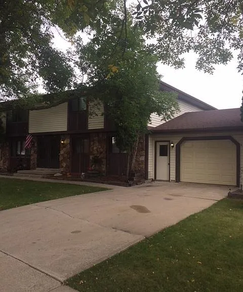 543 Ashbury Dr — Photo 1