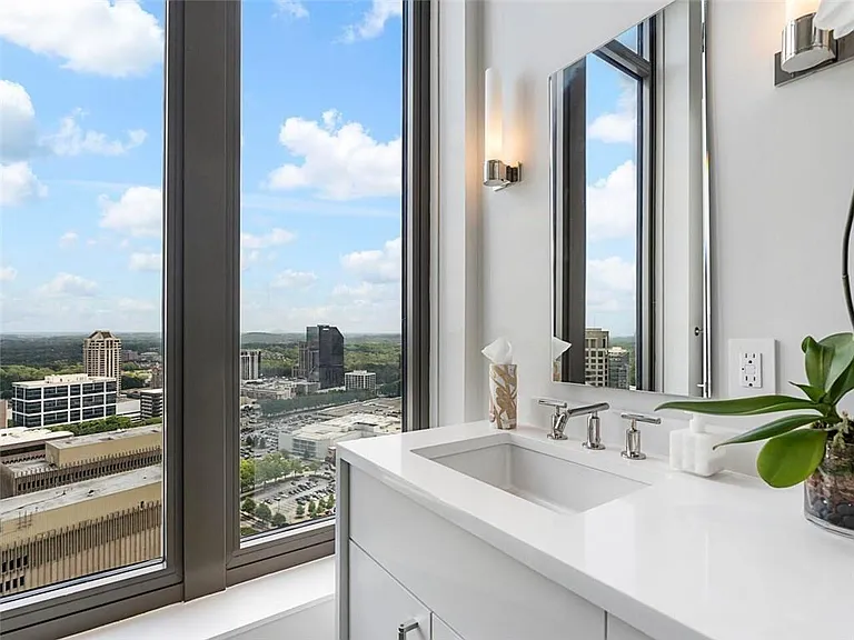 3376 Peachtree Rd #44B — Photo 41