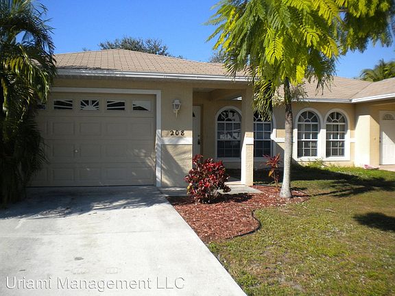 2nd image of 208 SE 24th Ave