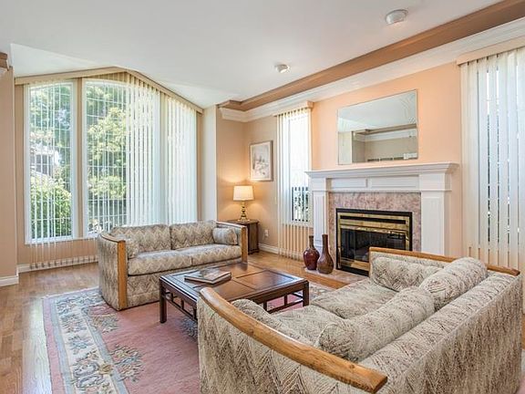 3rd image of 5648 Musgrave Cres
