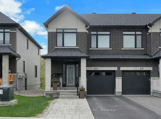 629 Knotridge St, Ottawa, ON K1W0N7