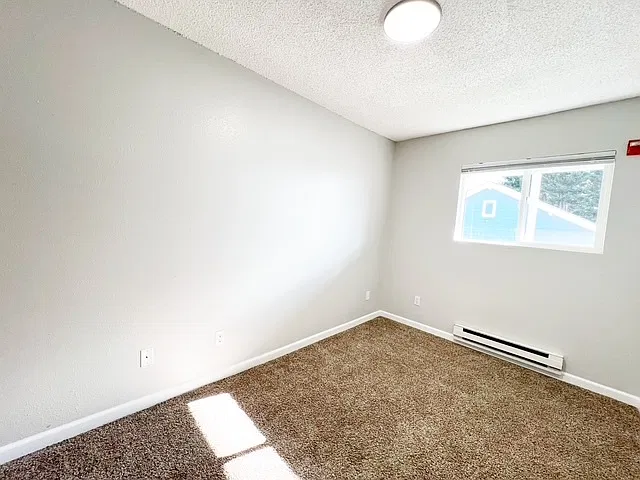 637 Pleasant Ave — Photo 4