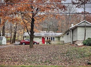 1167 Lower Demunds Rd, Dallas, PA 18612