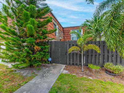 2111 White Pine Circle #B, Greenacres, FL, 33415