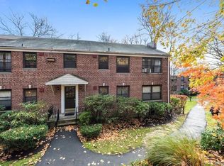 50 Rockledge Rd APT 2B, Hartsdale, NY 10530