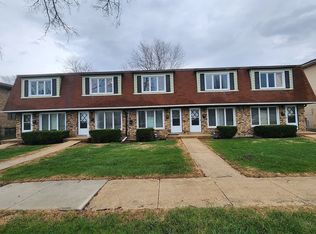 915 S La Grange Rd, La Grange, IL 60525