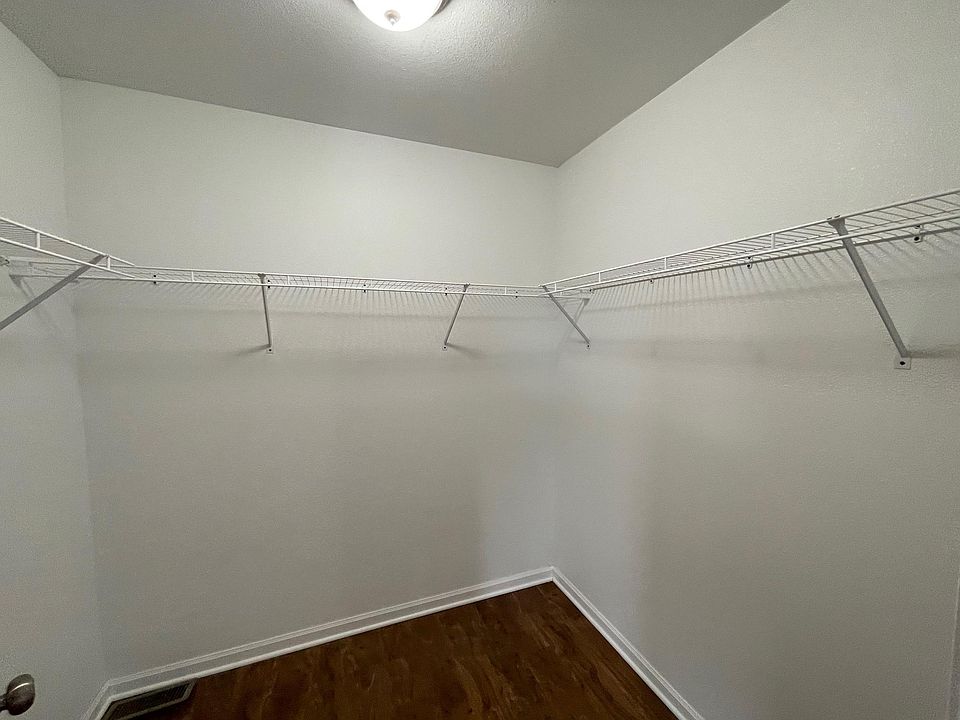 1671 Parkside Dr, Belvidere, IL 61008 Zillow