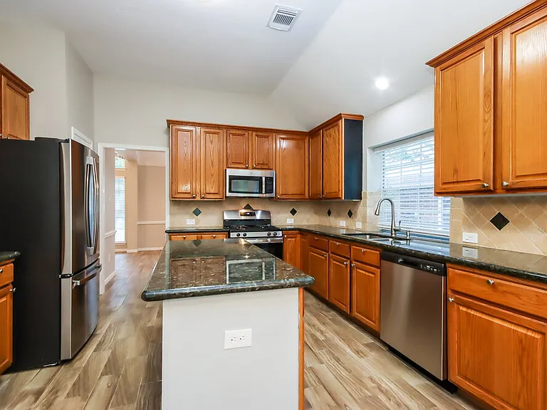 1414 Summer Rain Dr — Photo 7