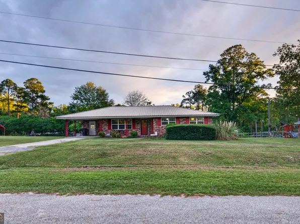104 Azalea Ln, Reidsville, GA 30453