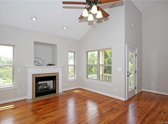 4th image of 143 Aztec Cir