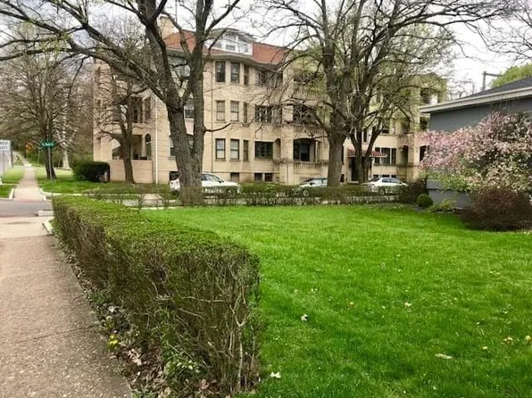 1081 National Rd #1, Wheeling, WV 26003