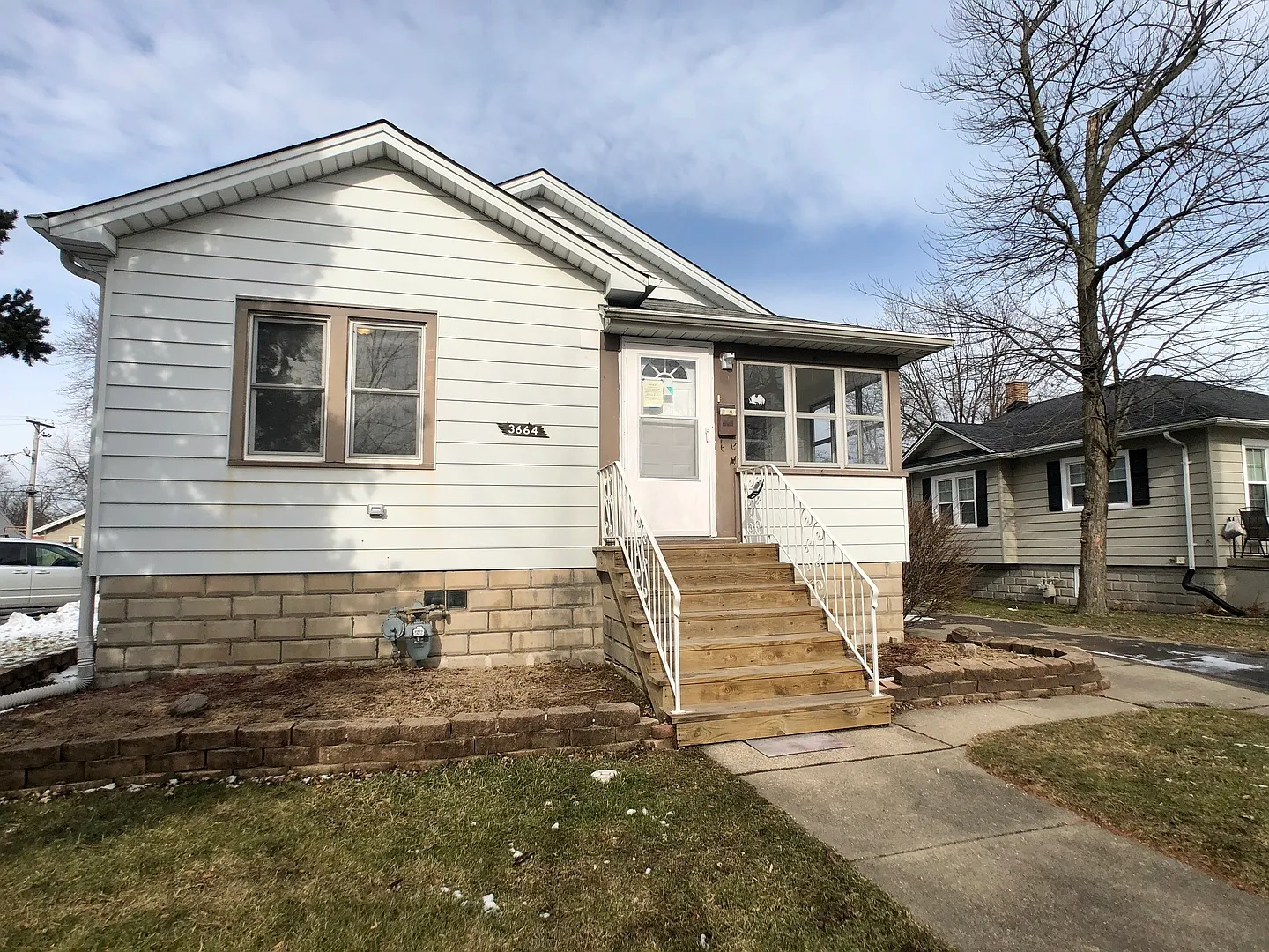 3664 Lake St photo 1