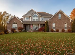 329 Baintree Blvd, Brighton, MI 48114