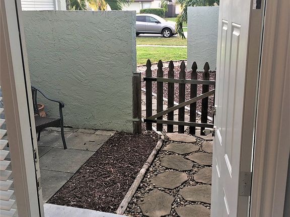 5th image of 398 NW 41st Ave