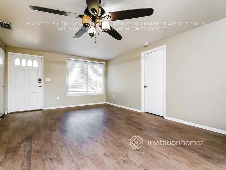 2129 Dana Pl — Photo 3