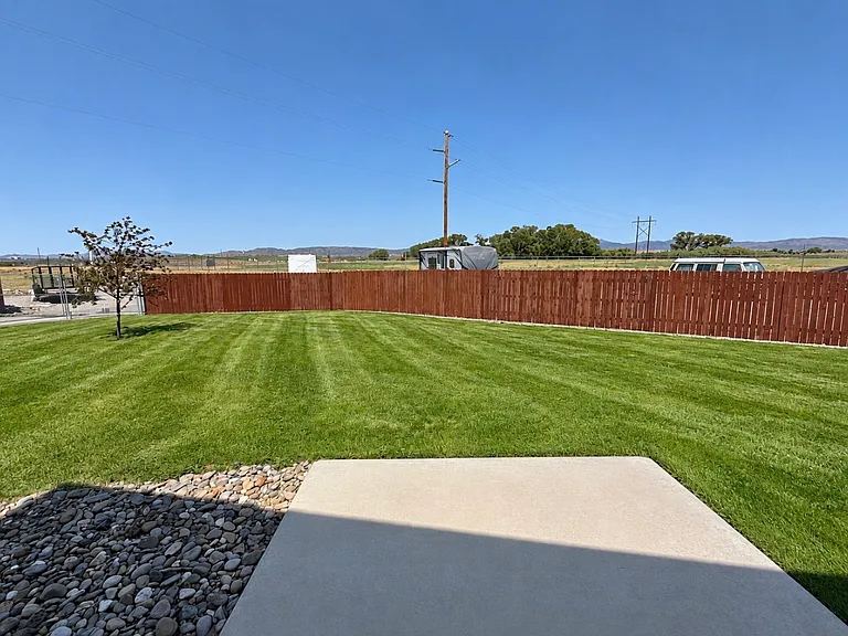 1785 Shamrock Cir — Photo 27