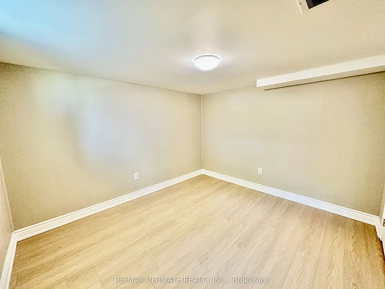 225 Ferris Rd #BASEMENT — Photo 11