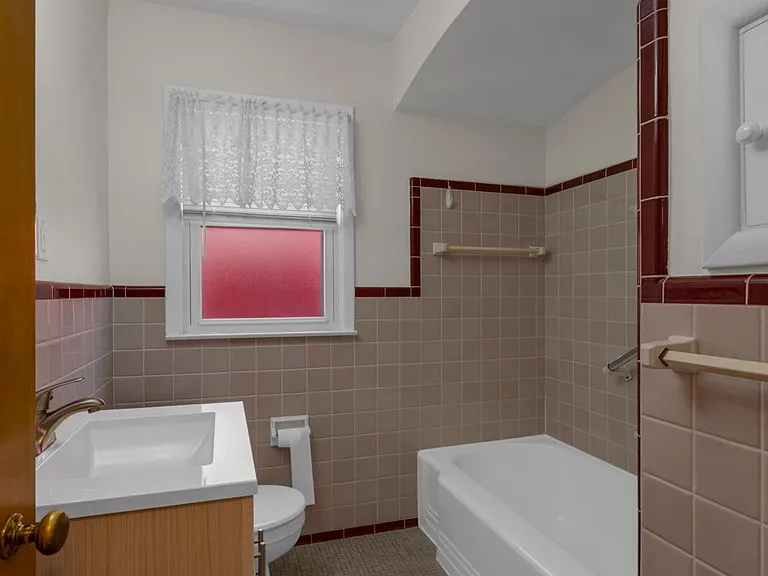 3020 Syracuse St — Photo 12