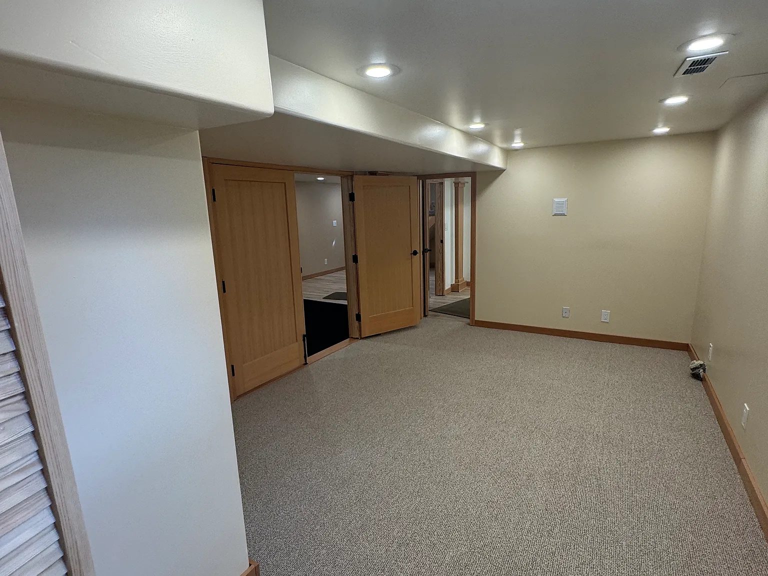 3 bed, 1860 sqft, $3,800 — Photo 3