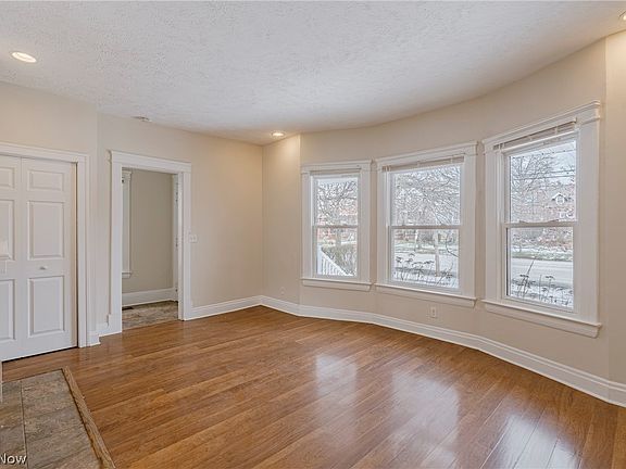 2nd image of 14915 Clifton Blvd