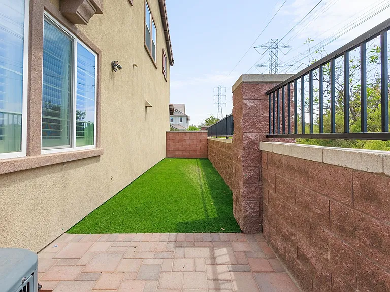 16220 Retreat Ct — Photo 12