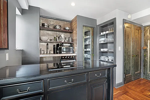 Rented by Compass | media 24