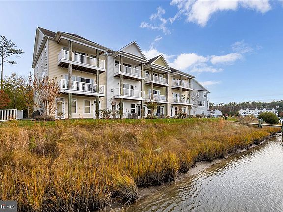 4th image of 10900 Holystone Ln #503