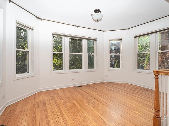 4th image of 6445 N Greenview Ave APT 1