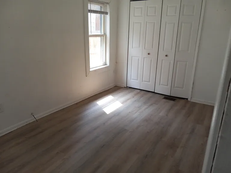 249 Garfield Ave — Photo 7