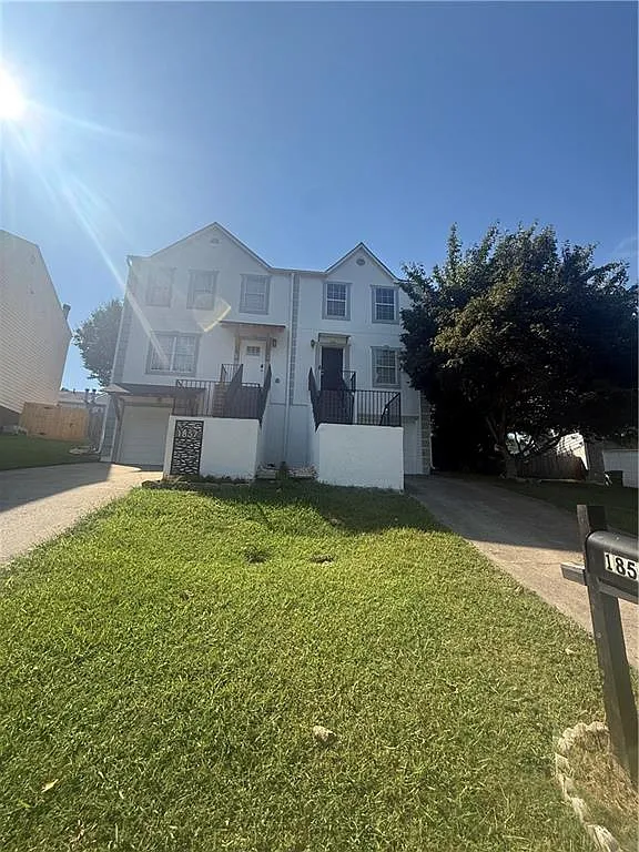 2 bed, 2.5 bath, 1700 sqft, $1,695 — Photo 2