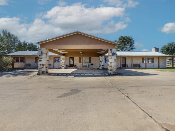 1611 Koy Rd, Bellville, TX 77418