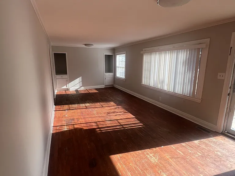 204 Greenview Dr — Photo 11