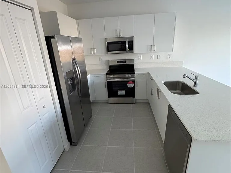 2655 SE 28th Dr #2655 — Photo 3