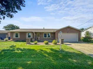 5601 London Dr, Youngstown, OH 44515
