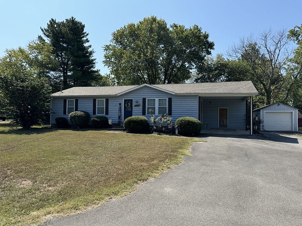1st image of 2489 River Oaks Dr