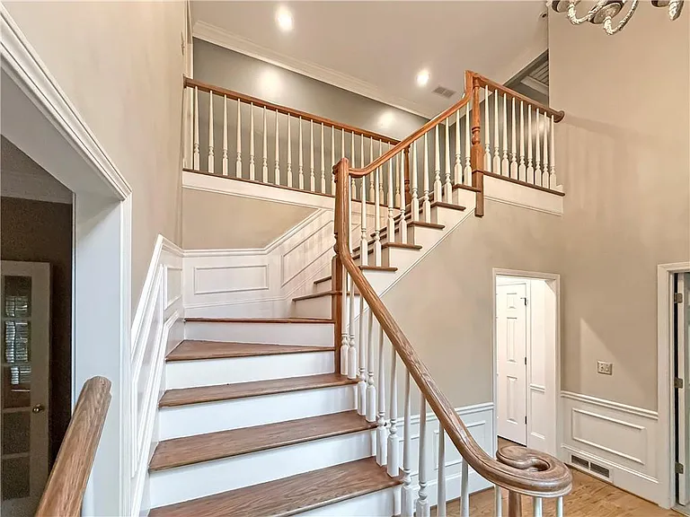 725 Mount Oglethorpe Trl — Photo 3