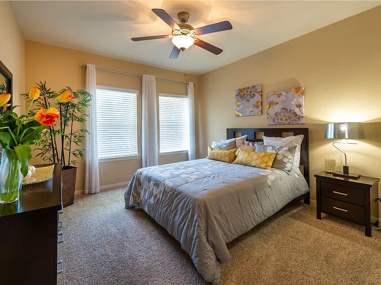 Oak Park Trails Main Bedroom