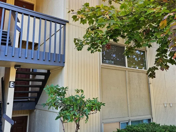 31003 14th Avenue S #E-10, Federal Way, WA 98003