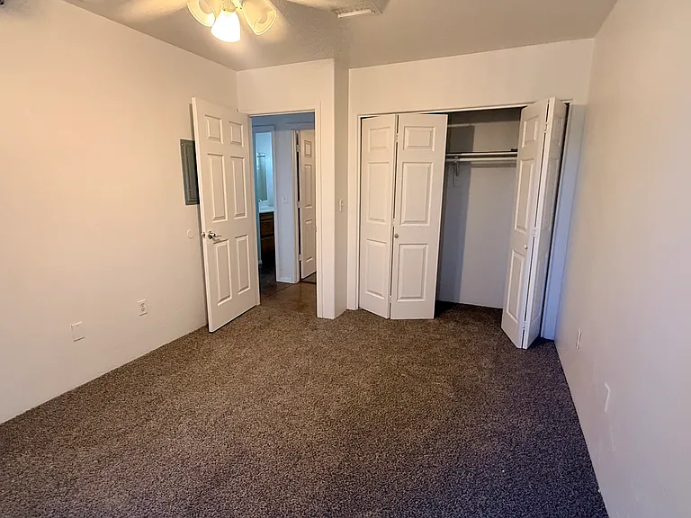 5636 E 26th St #3 — Photo 6
