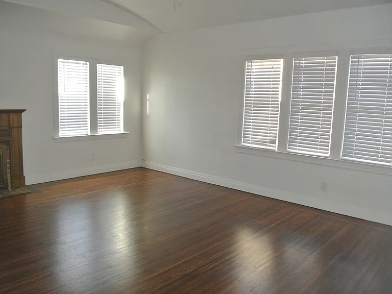 1341 Maple St — Photo 5