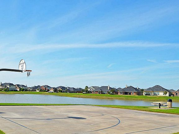 Club House has work out area and more! Look at the Video on line to show you all what Bonbrook Plantation has waiting for you!