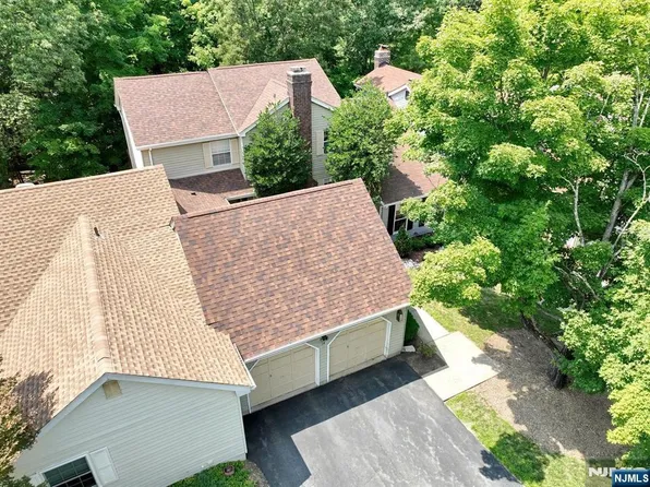 14 Birdseye Cir, Wayne, NJ 07470